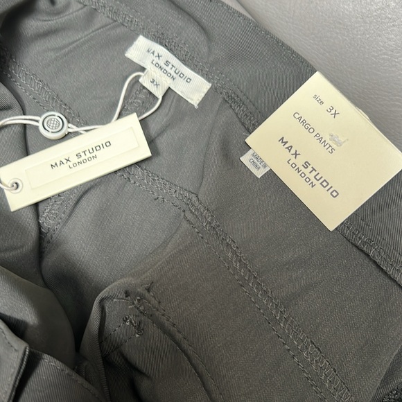 NWT Max Studio Women's Plus Size Soft Twill Ankle Cargo Pant - Picture 12 of 12